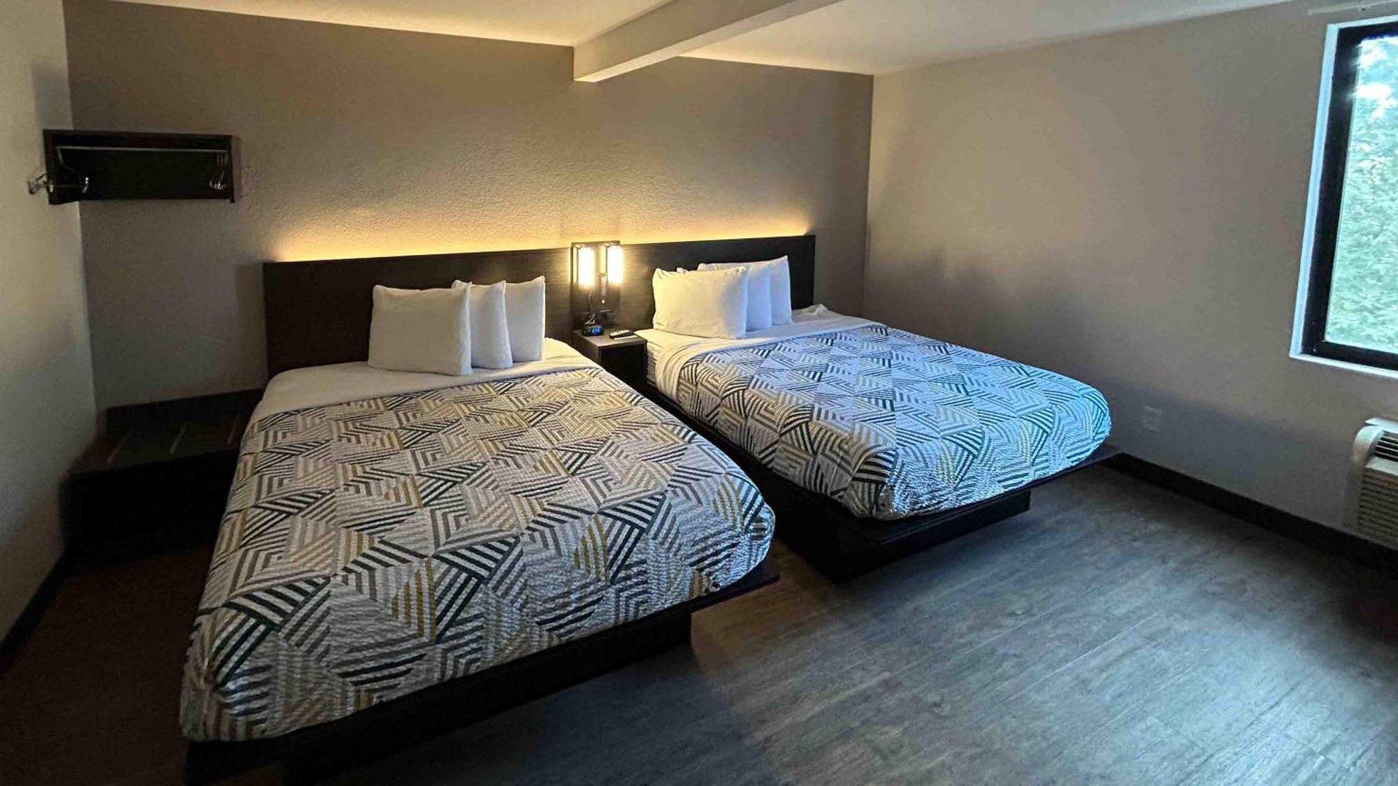 6 San Diego, Ca Circle Mission Valley 4*
